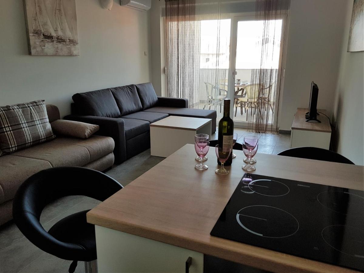 Summer Holiday Apartments Novalja Room photo